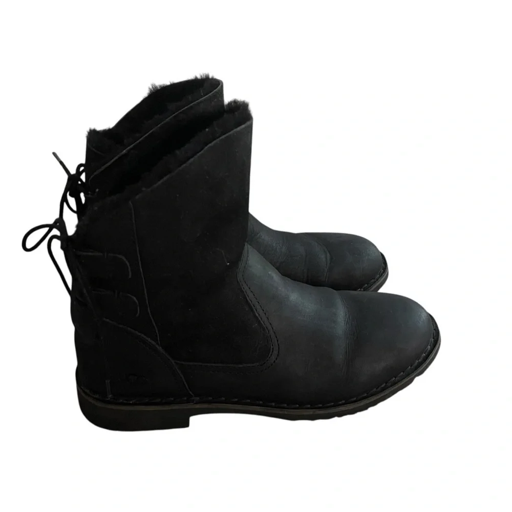 UGG Black Winter Boots with Fuzzy Lining Women Size 7